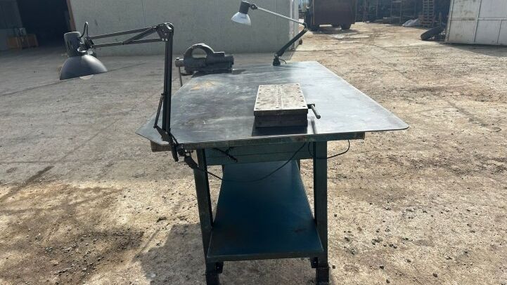 - METAL WORK TABLE